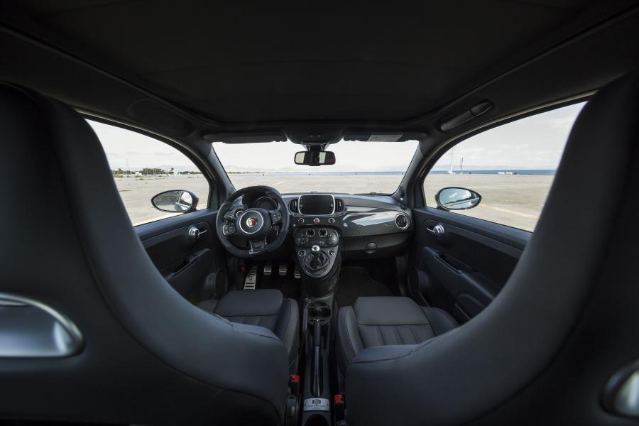 Торпедо Abarth 695C XSR Yamaha (312) 2017 года  (фото 16 из 44)